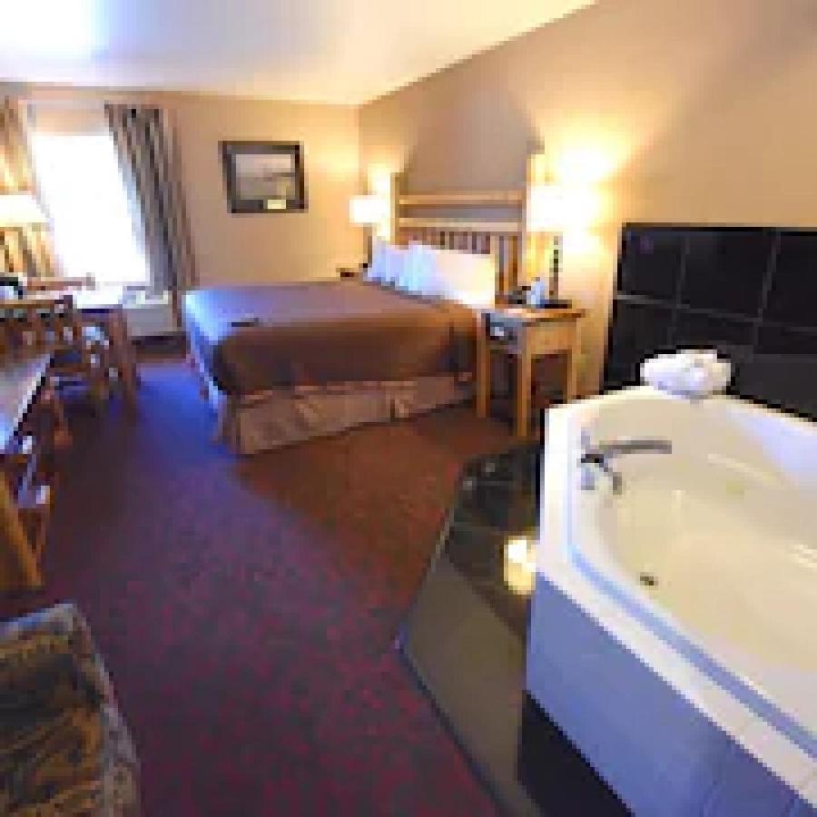 Bridge Vista Beach Hotel And Convention Center Mackinaw City Exterior foto